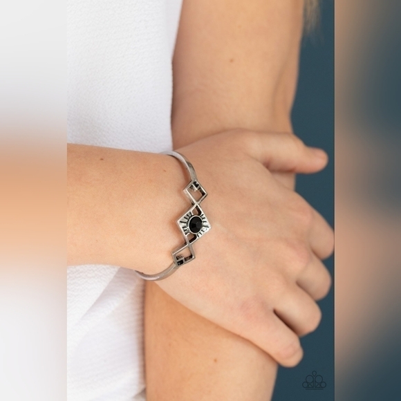 Dainty Deco Bracelet - Picture 2 of 2